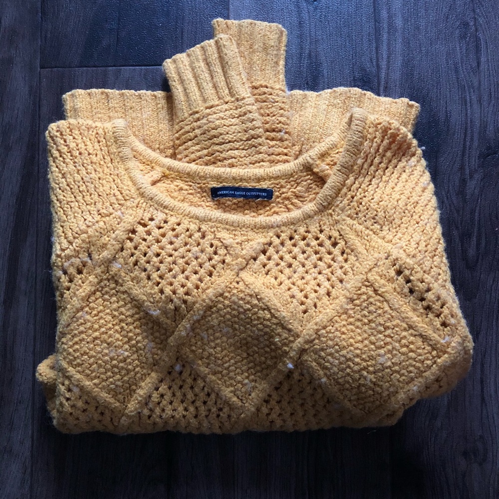 American eagle yellow sweater